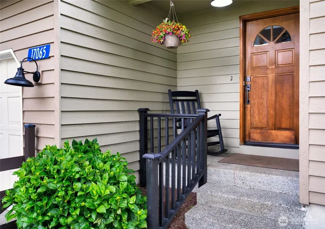 Photo 3 of Sale Pending at 17065 Avon St, Mount Vernon, WA 98273 | MLS# NWM2588855 | Listing updated on 2026-10-23