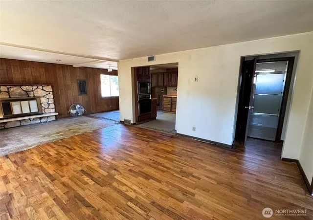 Photo 3 of Single family home for sale at 12346 1st Avenue Ne, Seattle, WA 98125 | MLS# NWM2588859 | Listing updated on 2026-10-01