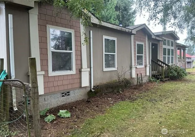 Photo 1 of Manufactured home for sale at 106 Jordan Rd, Salkum, WA 98582 | MLS# NWM2588862 | Listing updated on 2026-10-01
