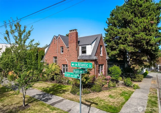 Photo 2 of Single family home for sale at 1443 Palm Ave Sw, Seattle, WA 98116 | MLS# NWM2588863 | Listing updated on 2026-10-02