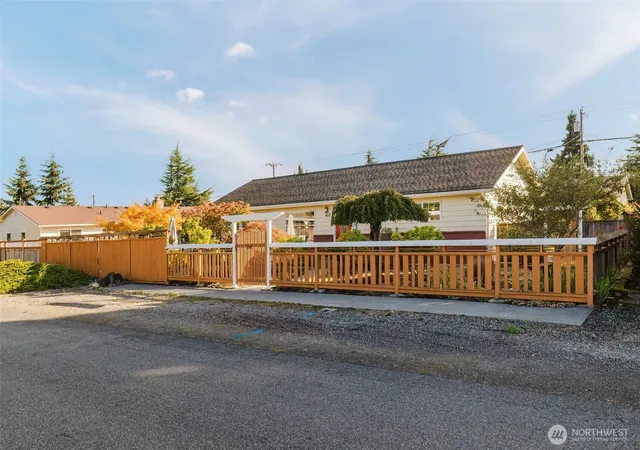 Photo 1 of Single family home for sale at 410 N Knapman Ave, Sequim, WA 98382 | MLS# NWM2588871 | Listing updated on 2026-10-02