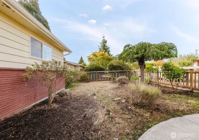 Photo 3 of Single family home for sale at 410 N Knapman Ave, Sequim, WA 98382 | MLS# NWM2588871 | Listing updated on 2026-10-02