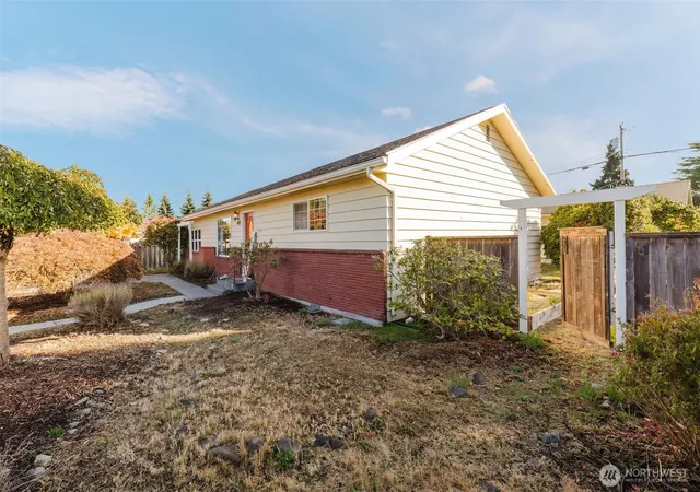 Photo 3 of Single family home for sale at 410 N Knapman Ave, Sequim, WA 98382 | MLS# NWM2588871 | Listing updated on 2026-10-02
