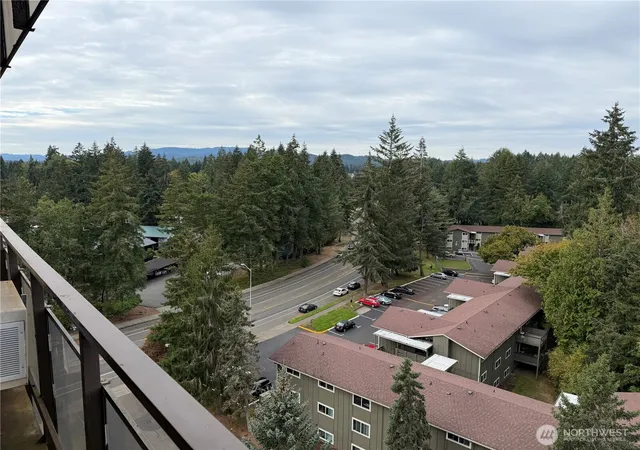 Photo 3 of Condo for sale at 1910 Evergreen Park Dr Sw #1001, Olympia, WA 98502 | MLS# NWM2588873 | Listing updated on 2026-10-01