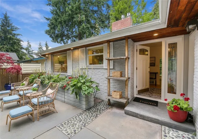 Photo 2 of Single family home for sale at 8515 27th Avenue Ne, Seattle, WA 98115 | MLS# NWM2588880 | Listing updated on 2026-10-01