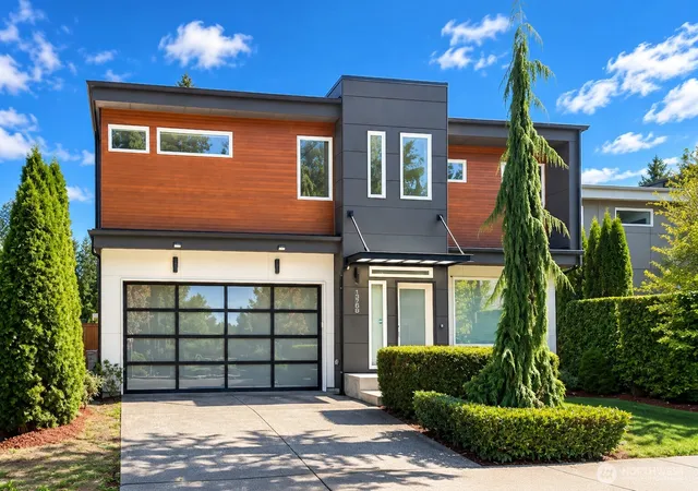 Photo 2 of Single family home for sale at 13768 Wayne Pl N, Seattle, WA 98133 | MLS# NWM2588882 | Listing updated on 2026-10-02