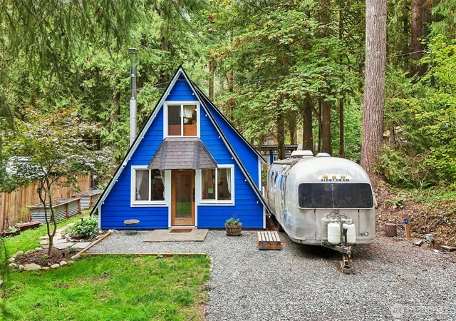 Photo 2 of Sale Pending at 51705 Jasper Ln, Index, WA 98256 | MLS# NWM2588885 | Listing updated on 2026-10-21