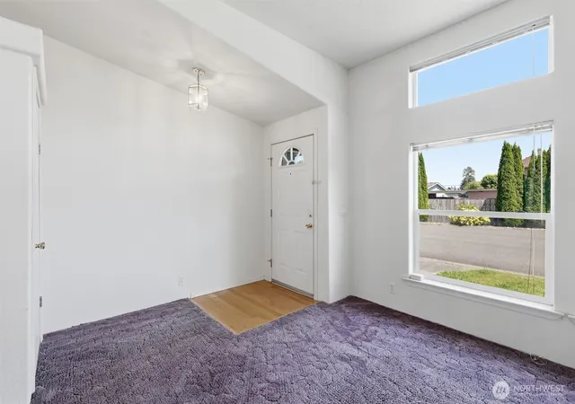 Photo 4 of Manufactured home for sale at 627 Andrew Dr, Burlington, WA 98233 | MLS# NWM2588895 | Listing updated on 2026-10-01