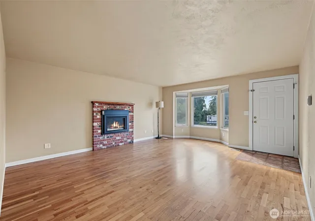 Photo 4 of Single family home for sale at 4324 108th Avenue E, Edgewood, WA 98372 | MLS# NWM2588901 | Listing updated on 2026-10-01