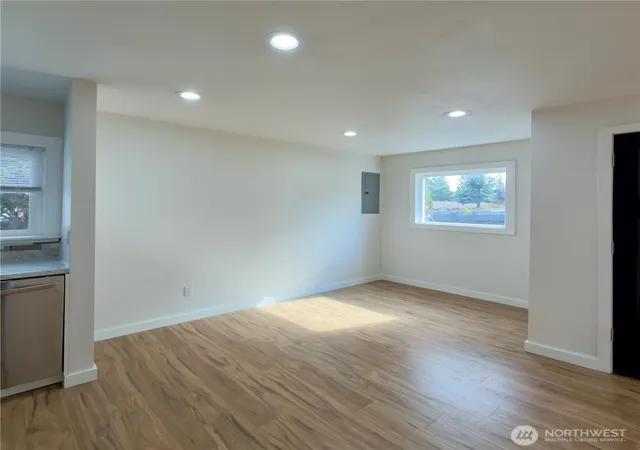 Photo 4 of Single family home for sale at 608 SW 142nd Street, Burien, WA 98166 | MLS# NWM2588904 | Listing updated on 2026-10-01