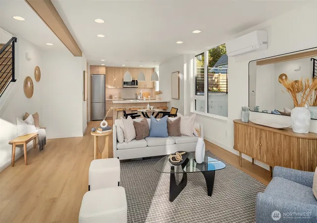 Photo 4 of Single family home for sale at 2534 30th Avenue W, Seattle, WA 98199 | MLS# NWM2588907 | Listing updated on 2026-10-03