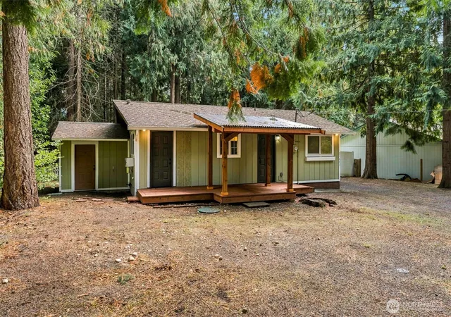 Photo 2 of Single family home for sale at 21843 Crest Ln Se, Yelm, WA 98597 | MLS# NWM2588908 | Listing updated on 2026-10-03