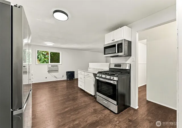 Photo 4 of Single family home for sale at 21843 Crest Ln SE, Yelm, WA 98597 | MLS# NWM2588908 | Listing updated on 2026-10-03