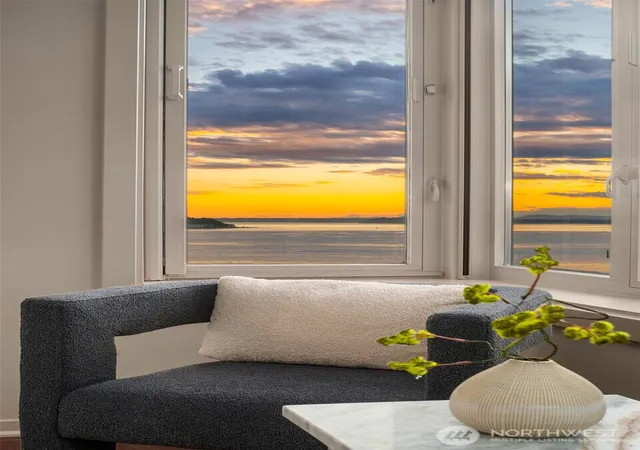 Photo 2 of Condo for sale at 98 Union St #810, Seattle, WA 98101 | MLS# NWM2588919 | Listing updated on 2026-10-01