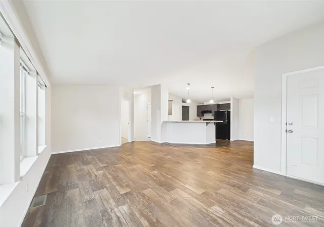 Photo 3 of Manufactured home for sale at 620 112th Street Se #193, Everett, WA 98208 | MLS# NWM2588922 | Listing updated on 2026-10-02