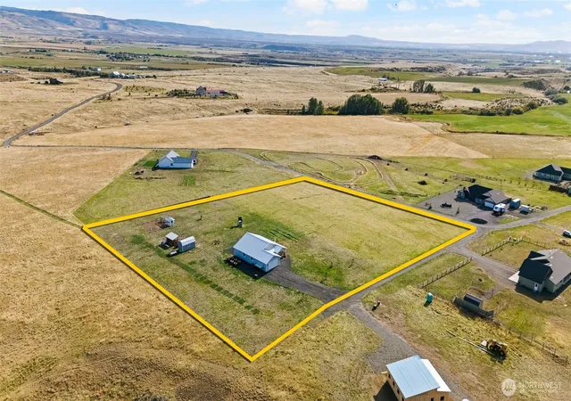 Photo 4 of Single family home for sale at 1565 Bitterbrush Dr, Ellensburg, WA 98926 | MLS# NWM2588924 | Listing updated on 2026-10-01