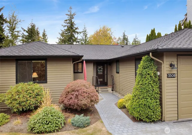 Photo 2 of Single family home for sale at 3508 Seeley St, Bellingham, WA 98226 | MLS# NWM2588938 | Listing updated on 2026-10-01