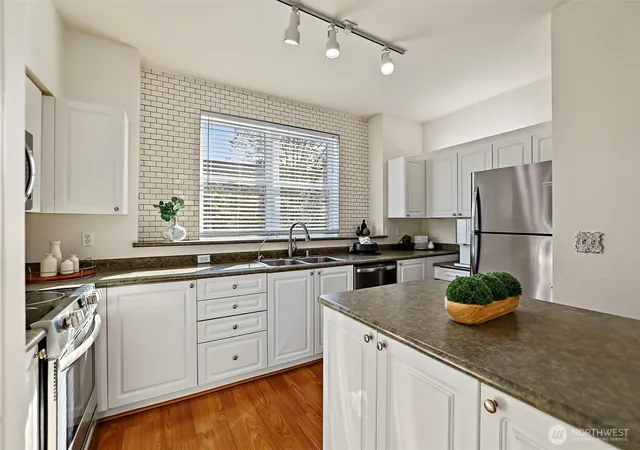Photo 4 of Townhouse for sale at 3116 164th Street SW #1405, Lynnwood, WA 98087 | MLS# NWM2588942 | Listing updated on 2026-10-09