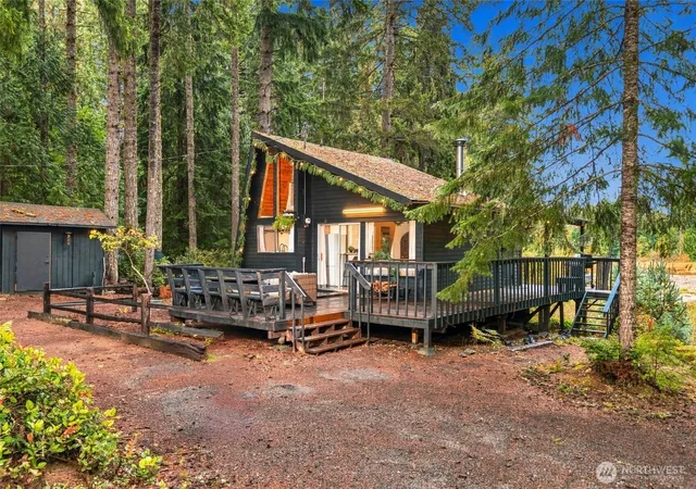 Photo 3 of Single family home for sale at 1500 E Timberlake Dr, Shelton, WA 98584 | MLS# NWM2588955 | Listing updated on 2026-10-02