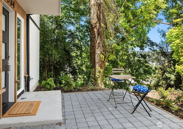 Photo 3 of Single family home for sale at 534 W Barrett St, Seattle, WA 98119 | MLS# NWM2588956 | Listing updated on 2026-10-01