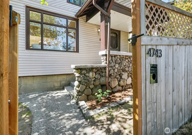 Photo 1 of Single family home for sale at 4743 5th Avenue Ne, Seattle, WA 98105 | MLS# NWM2588957 | Listing updated on 2026-09-30