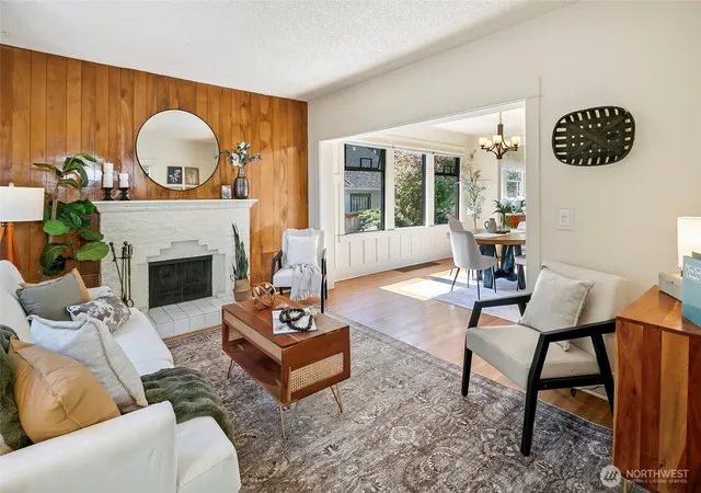 Photo 3 of Single family home for sale at 4743 5th Avenue Ne, Seattle, WA 98105 | MLS# NWM2588957 | Listing updated on 2026-09-30