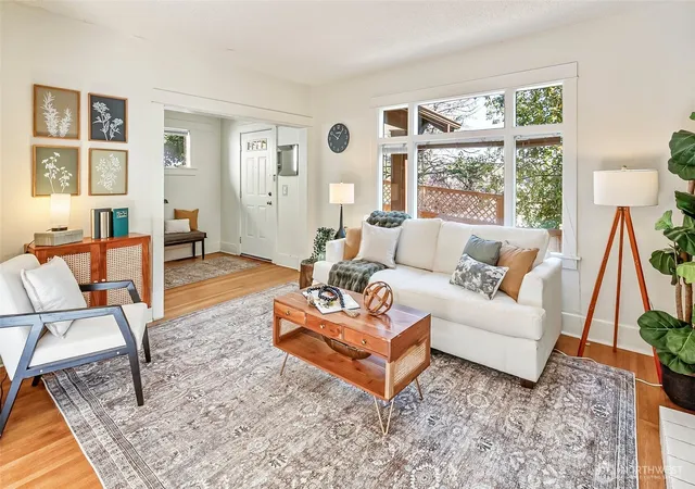 Photo 3 of Single family home for sale at 4743 5th Avenue NE, Seattle, WA 98105 | MLS# NWM2588957 | Listing updated on 2026-09-30