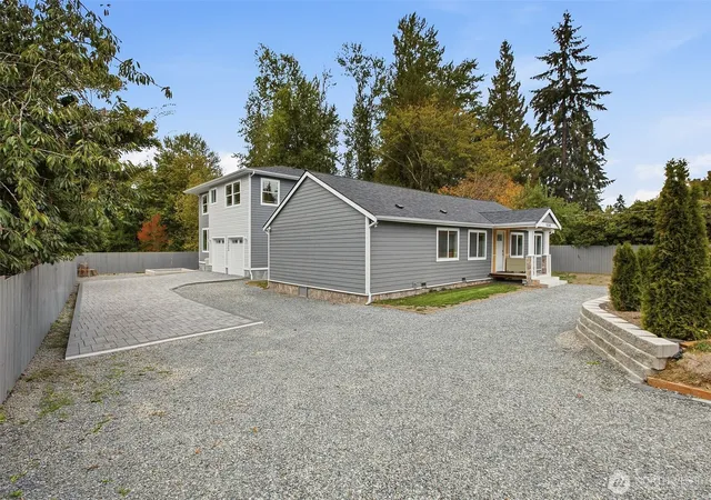 Photo 3 of Single family home for sale at 15724 King Pl #A, Lynnwood, WA 98087 | MLS# NWM2588959 | Listing updated on 2026-10-07