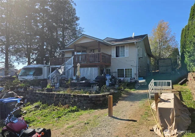 Photo 2 of Single family home for sale at 1285 Lansing Ave, Bremerton, WA 98312 | MLS# NWM2588961 | Listing updated on 2026-10-01