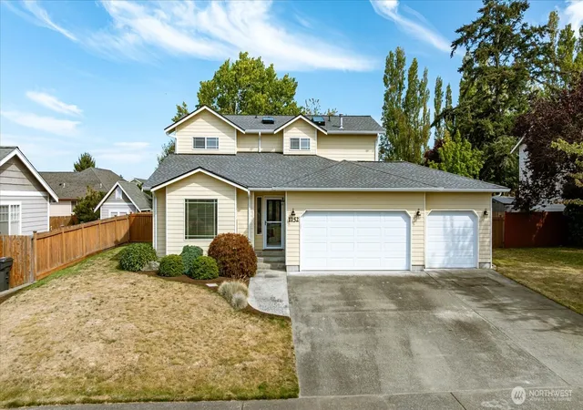 Photo 1 of Single family home for sale at 1752 Sw Rock Rose Dr, Oak Harbor, WA 98277 | MLS# NWM2588964 | Listing updated on 2026-10-19