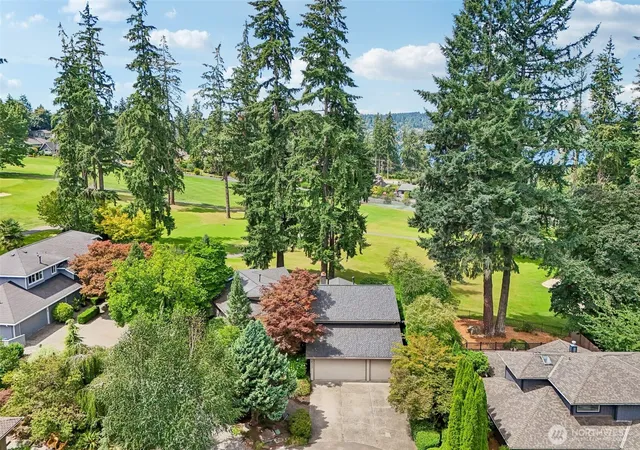 Photo 2 of Mansion for sale at 16313 Inglewood Pl Ne, Kenmore, WA 98028 | MLS# NWM2588973 | Listing updated on 2026-10-01