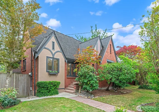 Single family home for sale at 825 NW 57th Street, Seattle, WA 98107 | MLS# NWM2588981
