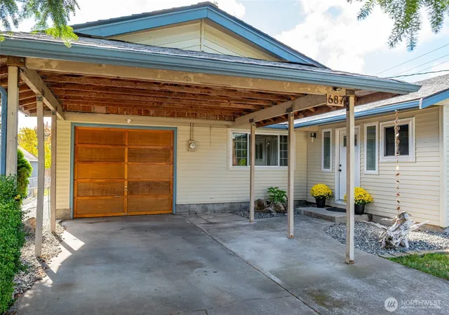 Photo 1 of Single family home for sale at 687 SW 3rd Avenue, Oak Harbor, WA 98277 | MLS# NWM2588986 | Listing updated on 2026-10-06