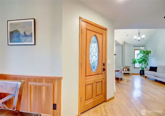 Photo 3 of Single family home for sale at 4316 Apache Dr, Mount Vernon, WA 98273 | MLS# NWM2588994 | Listing updated on 2026-10-01