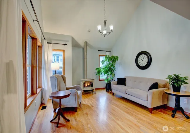 Photo 4 of Single family home for sale at 4316 Apache Dr, Mount Vernon, WA 98273 | MLS# NWM2588994 | Listing updated on 2026-10-01