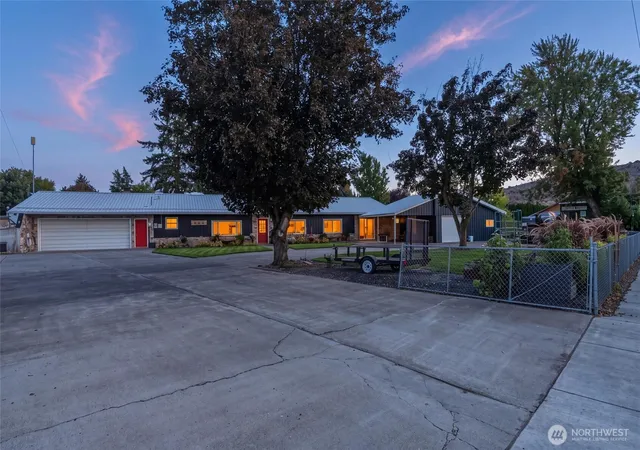 Photo 3 of Single family home for sale at 541 Arnold St, Waitsburg, WA 99361 | MLS# NWM2588998 | Listing updated on 2026-10-02