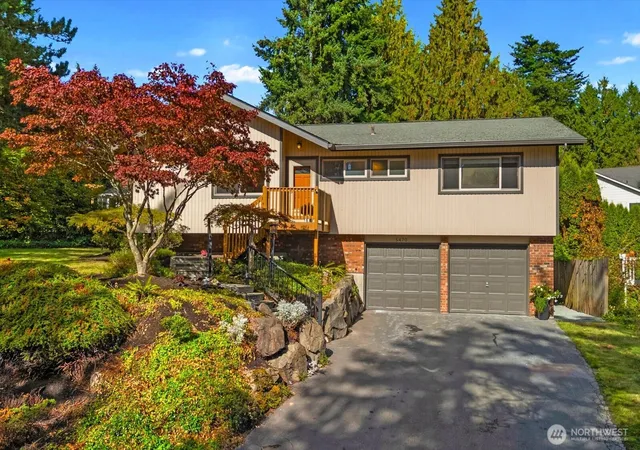 Single family home for sale at 5470 NE 200th Place, Lake Forest Park, WA 98155 | MLS# NWM2589003