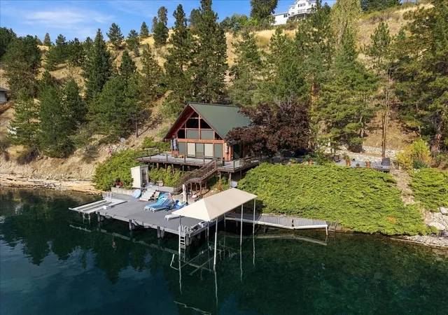 Photo 2 of Single family home for sale at 487 Bayshore Dr, Manson, WA 98831 | MLS# NWM2589005 | Listing updated on 2026-10-28