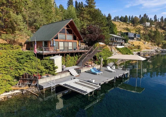 Photo 4 of Single family home for sale at 487 Bayshore Dr, Manson, WA 98831 | MLS# NWM2589005 | Listing updated on 2026-10-28