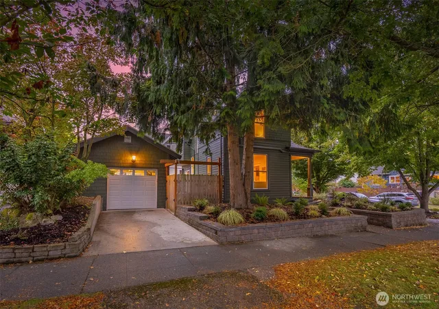 Photo 2 of Single family home for sale at 101 Ne 57th Street, Seattle, WA 98105 | MLS# NWM2589006 | Listing updated on 2026-10-01
