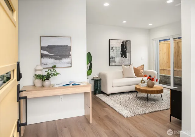 Photo 3 of Condo for sale at 116 29th Avenue E, Seattle, WA 98112 | MLS# NWM2589008 | Listing updated on 2026-10-01