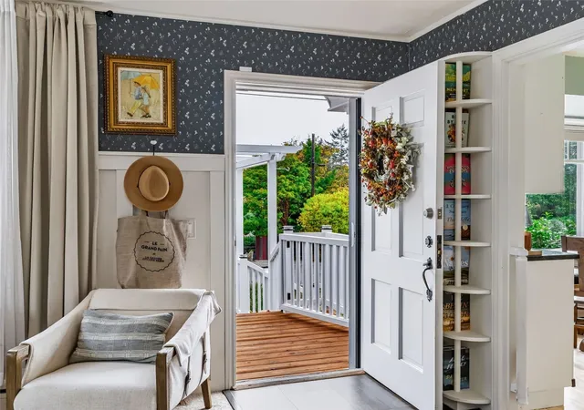 Photo 4 of Single family home for sale at 831 Jackson St, Port Townsend, WA 98368 | MLS# NWM2589017 | Listing updated on 2026-10-23