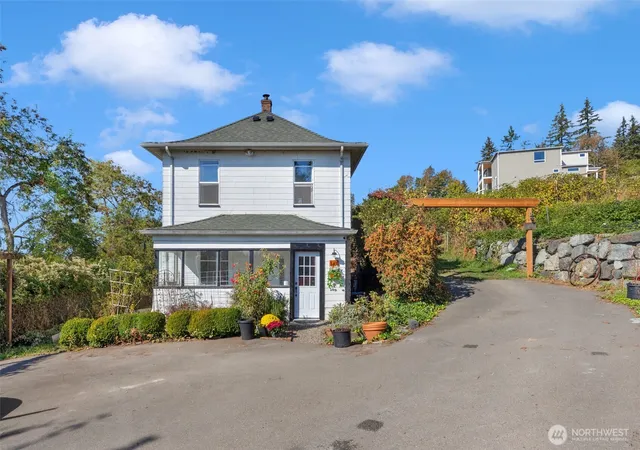 Photo 1 of Single family home for sale at 1411 Sunnyside Blvd, Lake Stevens, WA 98258 | MLS# NWM2589018 | Listing updated on 2026-10-02