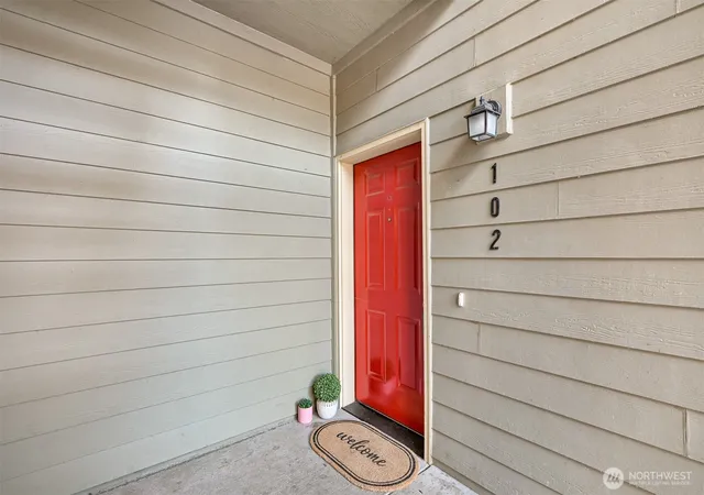 Photo 3 of Condo for sale at 2173 Sunnybrook Ln #102, Ferndale, WA 98248 | MLS# NWM2589020 | Listing updated on 2026-10-01