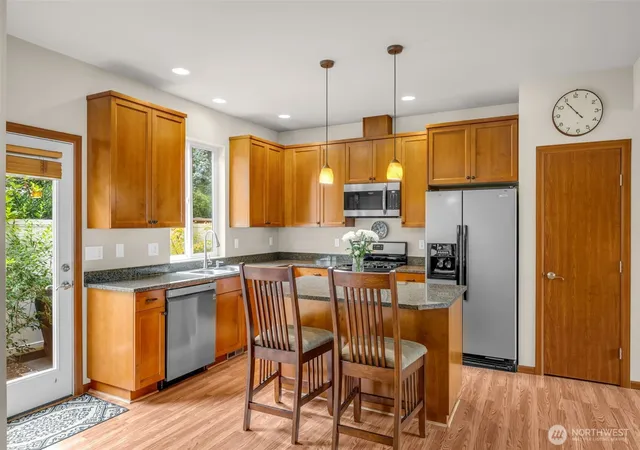 Photo 4 of Single family home for sale at 160 6th Avenue SE, Issaquah, WA 98027 | MLS# NWM2589021 | Listing updated on 2026-09-30