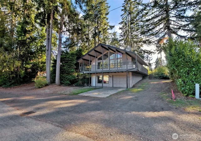 Photo 1 of Single family home for sale at 927 Grant Ave, Shelton, WA 98584 | MLS# NWM2589023 | Listing updated on 2026-09-30