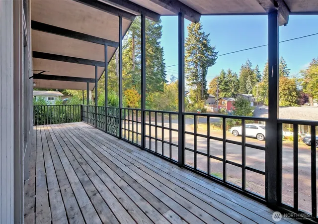 Photo 3 of Single family home for sale at 927 Grant Ave, Shelton, WA 98584 | MLS# NWM2589023 | Listing updated on 2026-09-30