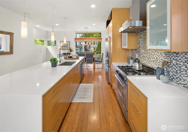 Photo 4 of Townhouse for sale at 1119 16th Avenue, Seattle, WA 98122 | MLS# NWM2589031 | Listing updated on 2026-10-01