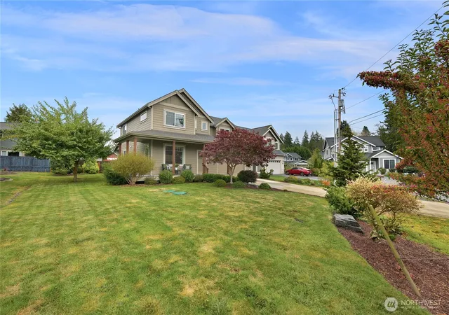 Photo 3 of Single family home for sale at 9004 Bay Cir, Blaine, WA 98230 | MLS# NWM2589032 | Listing updated on 2026-10-02