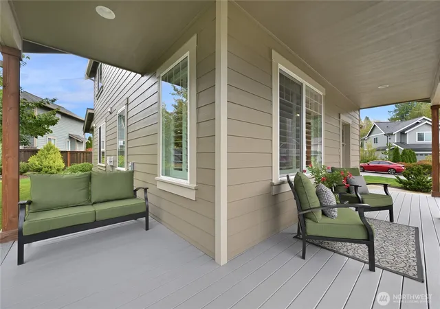 Photo 4 of Single family home for sale at 9004 Bay Cir, Blaine, WA 98230 | MLS# NWM2589032 | Listing updated on 2026-10-02